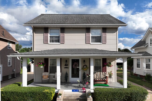 North Lehman residents can enjoy a relaxing afternoon on their front porches.