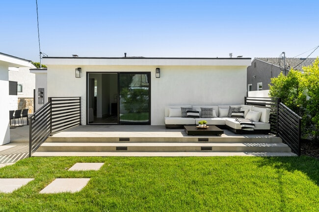 6525 W 85th St, Los Angeles, CA 90045 - photo 7