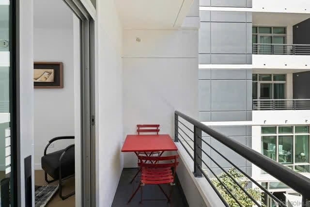 Acqua Vista Condominiums unit Fully Furnished, San Diego, CA 92101 - photo 7