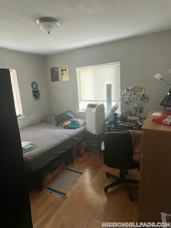 226 Parker Hill Ave Unit 14, Roxbury Crossing, MA 02108