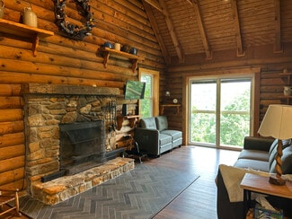 682 Windridge Dr, Sugar Grove, NC 28679