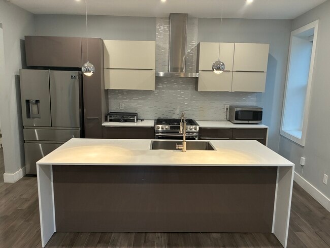 100 Oak St unit 3, Weehawken, NJ 07086 - photo 2