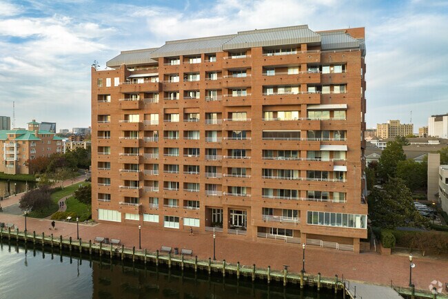 Downtown Norfolk is the center of the region's arts, dining, entertainment and financial scenes.