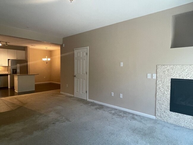 804 Summer Hawk Dr unit 9207, Longmont, CO 80504 - photo 6
