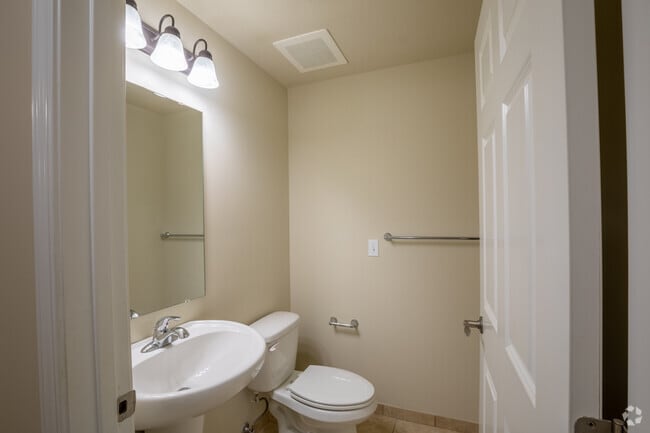 1BR, 1.5BA - Balcony