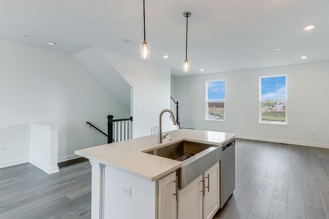 1060 E Oakton St unit 36456295, Des Plaines, IL 60018 - photo 5