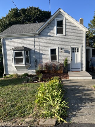 44 Assonet St, Fall River, MA 02724