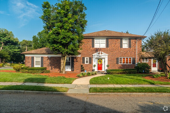 Large single-family homes can be found in some parts of Eastside.