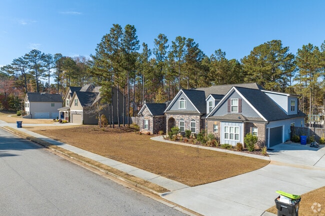 Many homes feature modern Craftsman-style architecture.