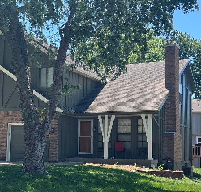 Front door/garage (tree has been removed)