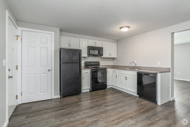 2BR, 1BA - 1,158SF - Kitchen