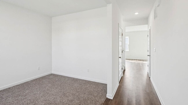 1552 Aspen Ct, Pingree Grove, IL 60140 - photo 2