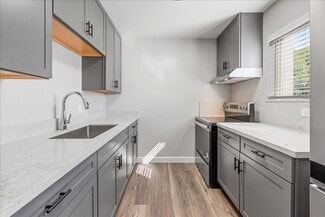 35 Rosarita Dr, Salinas, CA 93906