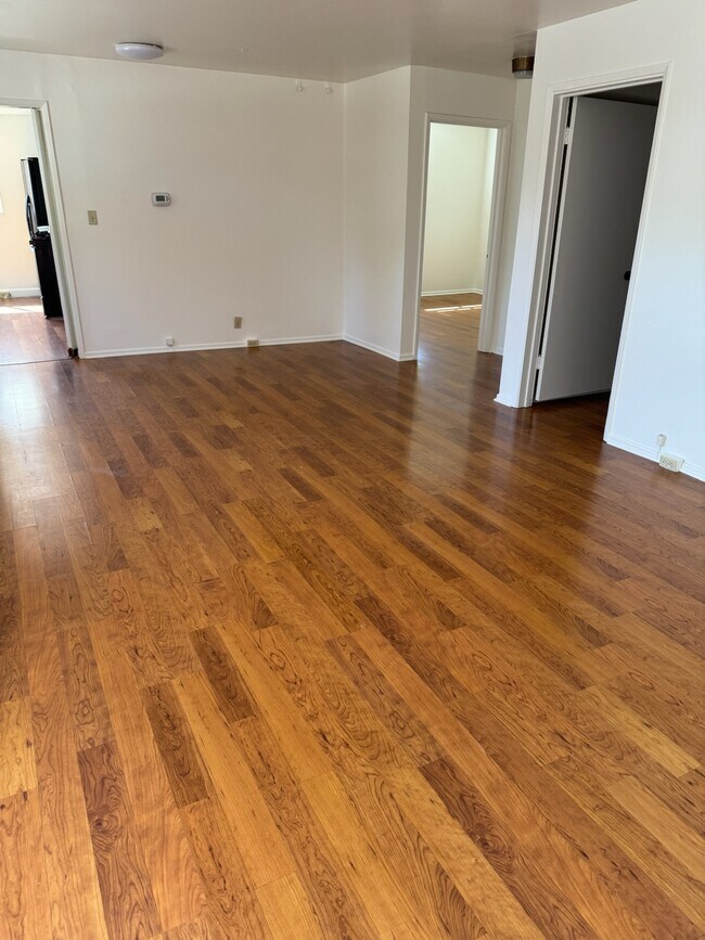 117 W Mission St, Santa Barbara, CA 93101