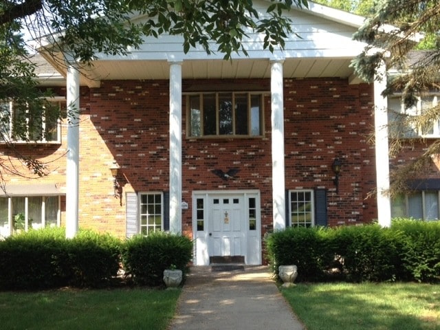 2526 Rebecca Ct W unit 4, Quincy, IL 62305 - photo 2