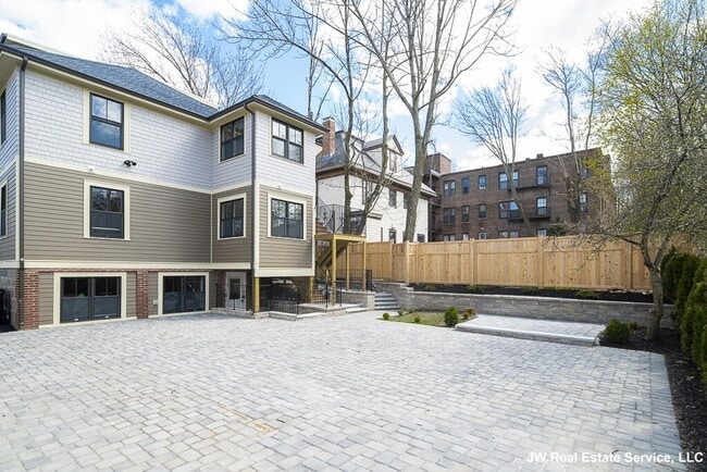 23 Winslow Rd unit 2, Brookline, MA 02446 - photo 5