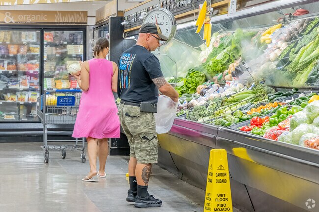 Residents of Brockland South can find fresh vegetables at Homeland near Brockland South.
