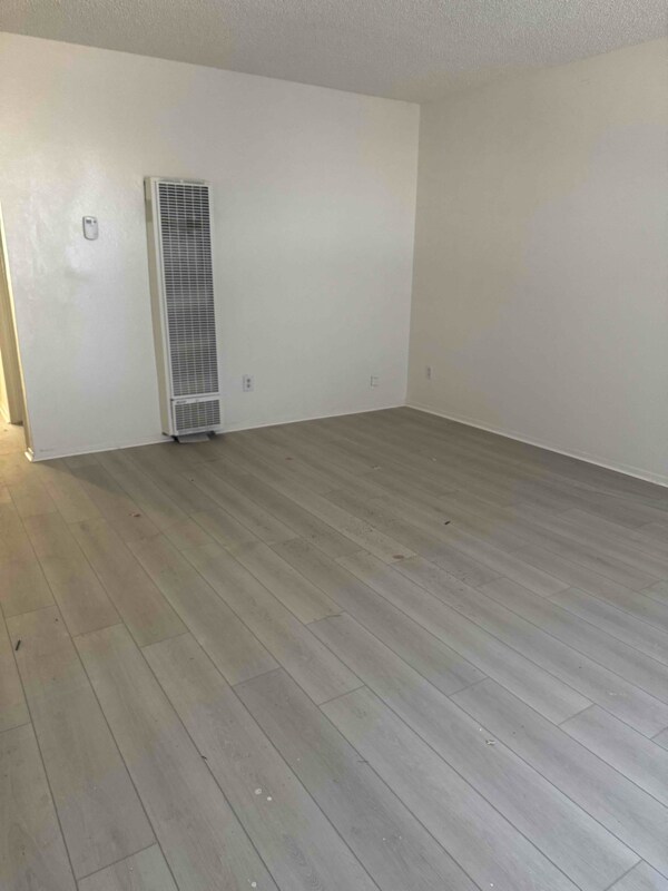 38445 10th Place E unit 3, Palmdale, CA 93550 - photo 3