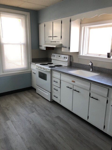 1013 Delaware Ave unit 1013 Delaware Ave 2, Fountain Hill, PA 18015 - photo 6