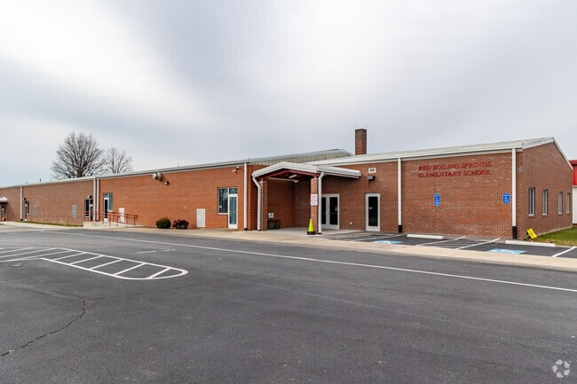 Red Boiling Springs Elementary has a student population of 325 as of 2023.