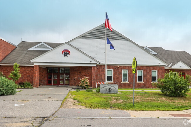 Pittsfield High School in Pittsfield serves grades 9-12.