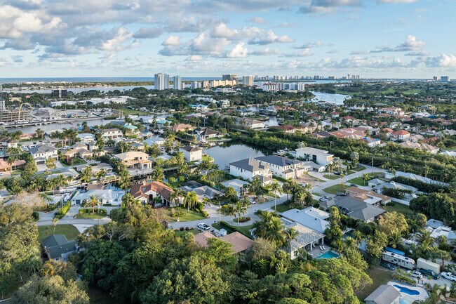 In Palm Beach Gardens, high-tech companies like Belcan and Biomet-3i have set up shop.