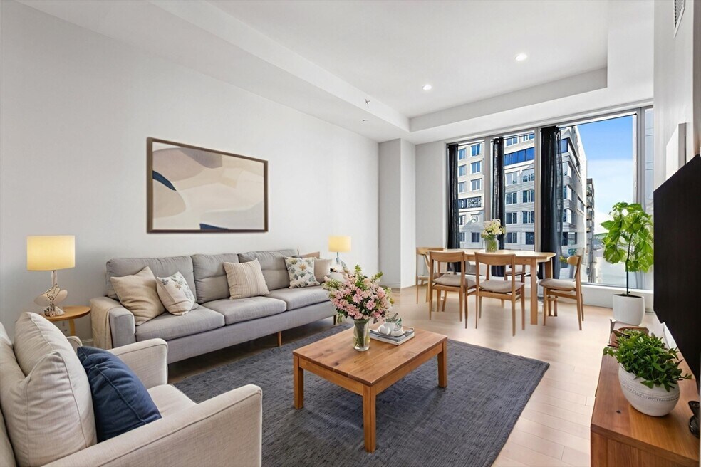 EchelonSeaport Towers 1 & 2 unit 11, Boston, MA 02210 - photo 1