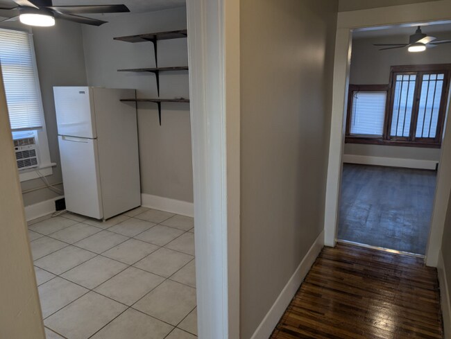 3827 S 48th St unit 6, Lincoln, NE 68506 - photo 7