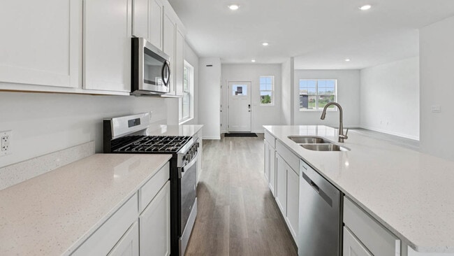 519 Trysil Aly N, Stoughton, WI 53589 - photo 2