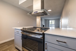 1202 N Pearl St, Tacoma, WA 98406