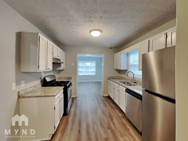 3114 Rock Pine Ct, Snellville, GA 30078 - photo 3