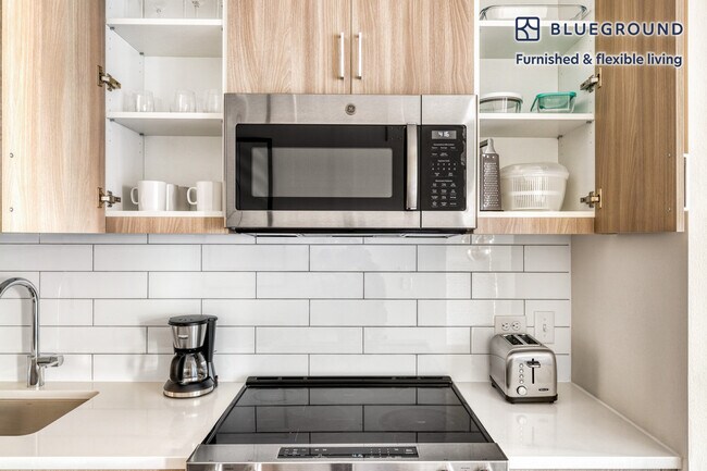 4901 Montgomery Ln unit FL7-ID470, Bethesda, MD 20814 - photo 7