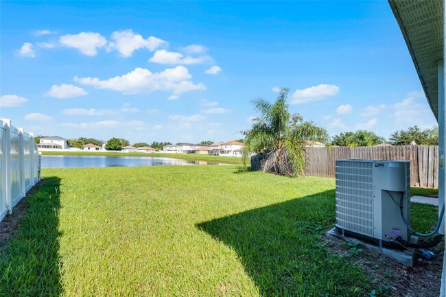 11045 Golden Silence Dr, Riverview, FL 33579 - photo 6