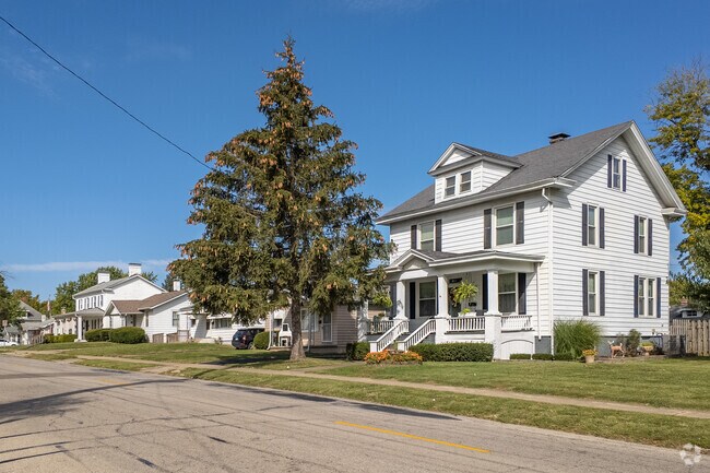 Larger homes, though rare, are also available in Neighborhood Empowerment.
