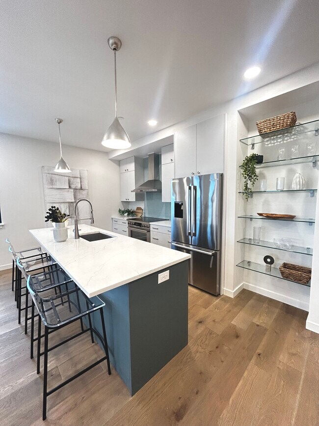 Penthouse, Arlington, MA 02474 - photo 3