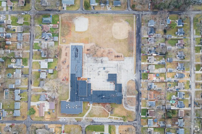 Monac Elementary is right in the neighborhood