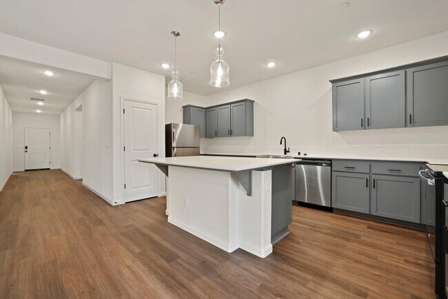 522 Bedfordshire Dr unit Main, Patterson, CA 95363 - photo 7