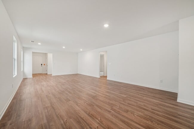 64 Griffin Dr, Childersburg, AL 35044 - photo 4