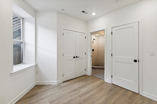 1533 N Sydenham St unit A, Philadelphia, PA 19121 - photo 3