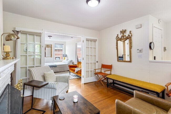 86 W Cedar St, Boston, MA 02114 - photo 7