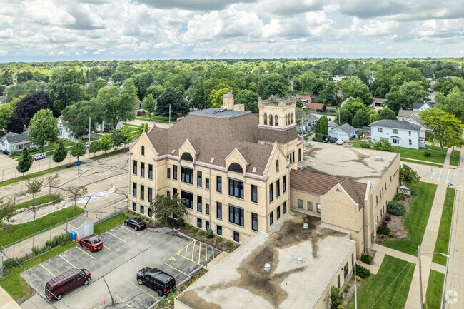 Appleton Bilingual School is located on the campus of Zion Lutheran Church.