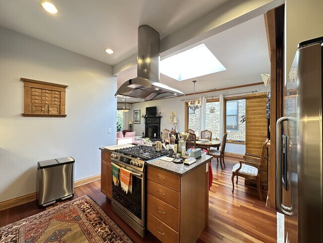 1437 W Olive Ave unit J04P, Chicago, IL 60660 - photo 5