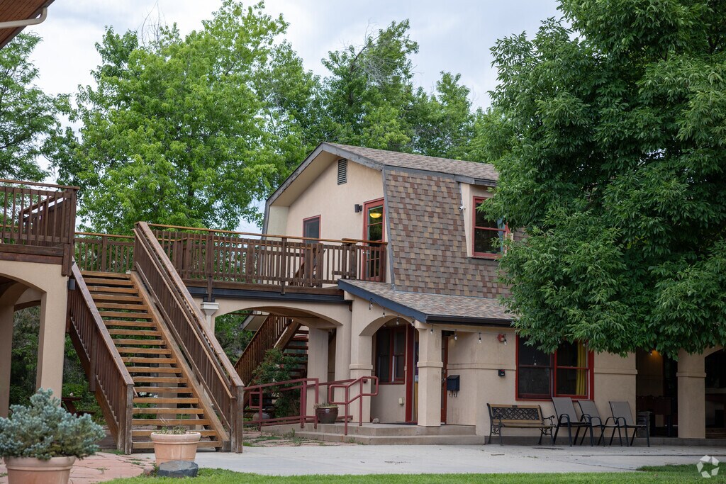 Tara Performing Arts High School offers a unique arts-focused education