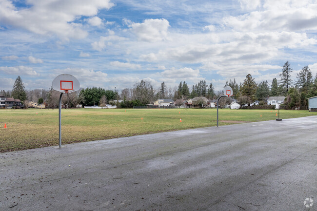 Snoqualmie Elementary School basketball courts