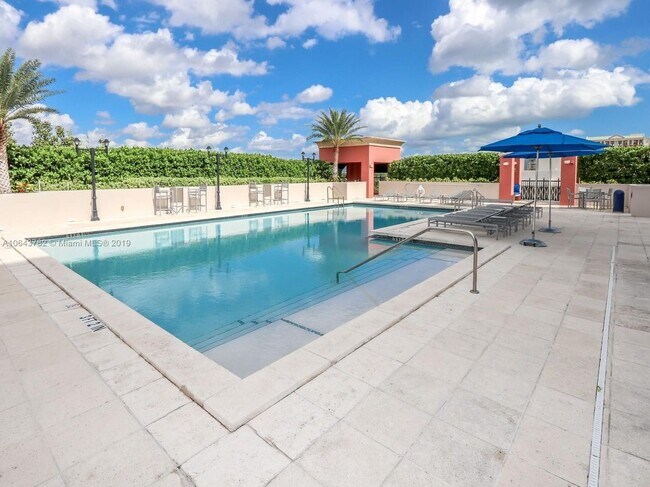 One Village Place, Coral Gables, FL 33146 - photo 3