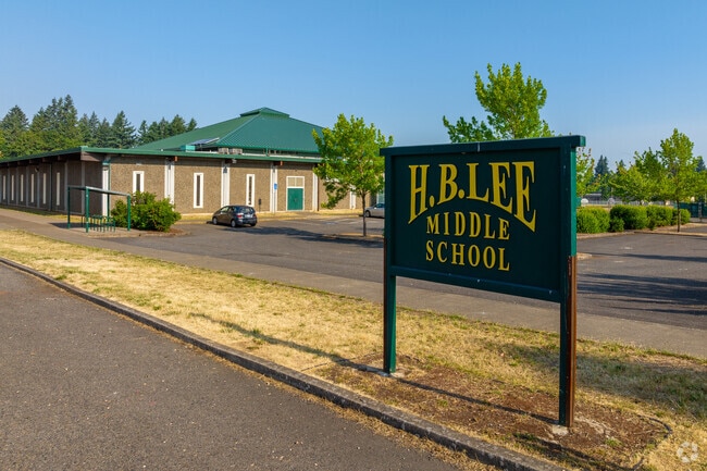 Hauton B Lee Middle School sign.