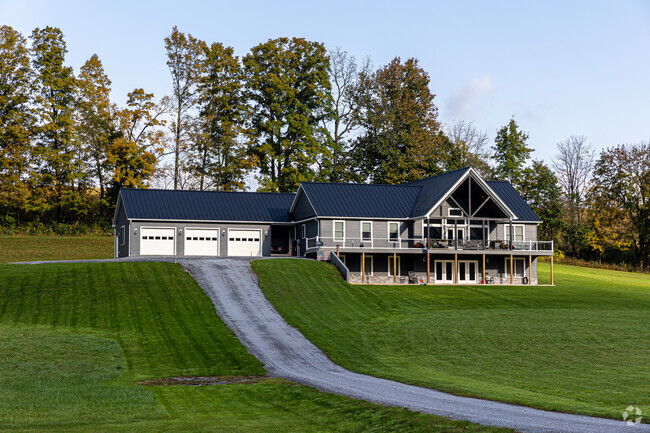 The average value of a home in Potter is $429,744.