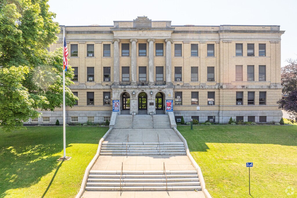 Whaling City Alternative School is conveniently located in the heart of New Bedford.