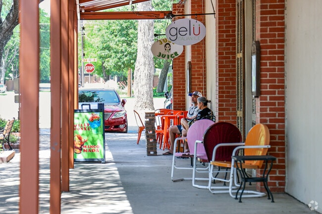 Lancaster dining includes barbecue, Italian fare, and shaved ice treats.