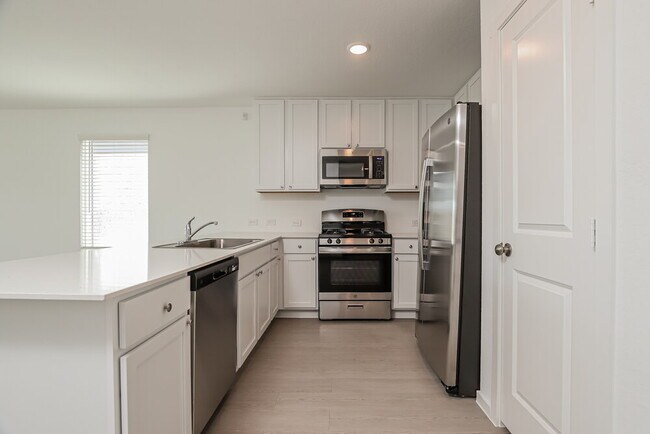 175 Amy Frances Dr, San Antonio, TX 78253 - photo 7